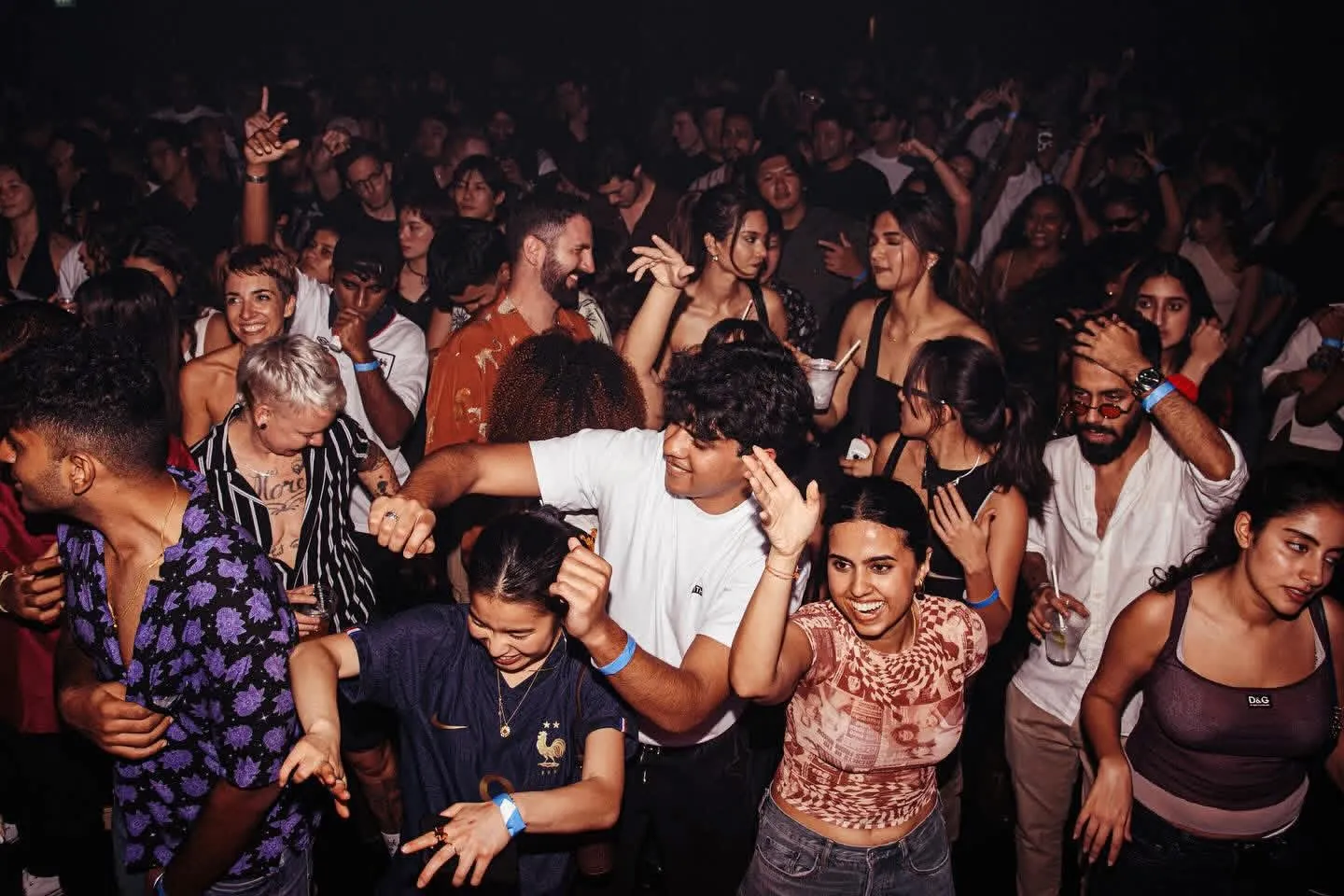 The floor at Collective Minds, mid set
